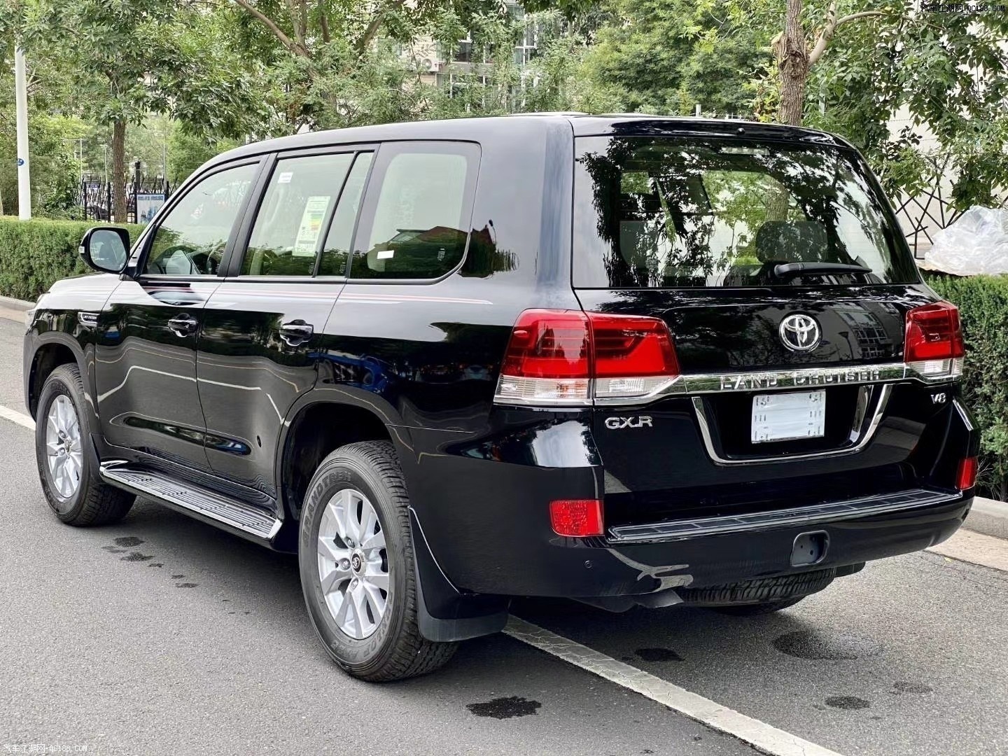 20款平行进口中东版酷路泽570057l天津保税区最低售价