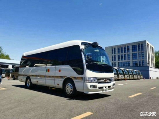 丰田柯斯达20座中巴车-4.0丰田发动机