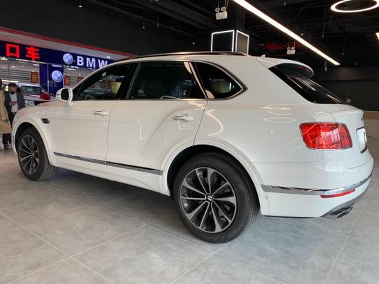 2020款宾利添越国五降价 促销5万最新报价 详情请致电