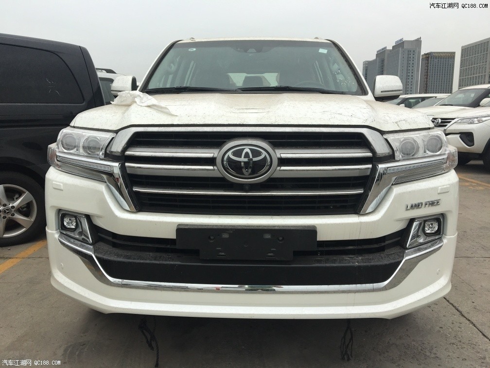 平行进口丰田酷路泽5700港口现车全方位解析