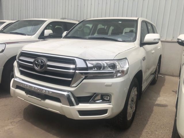 2020款丰田兰德酷路泽4500中东柴油版gxr港口特惠价