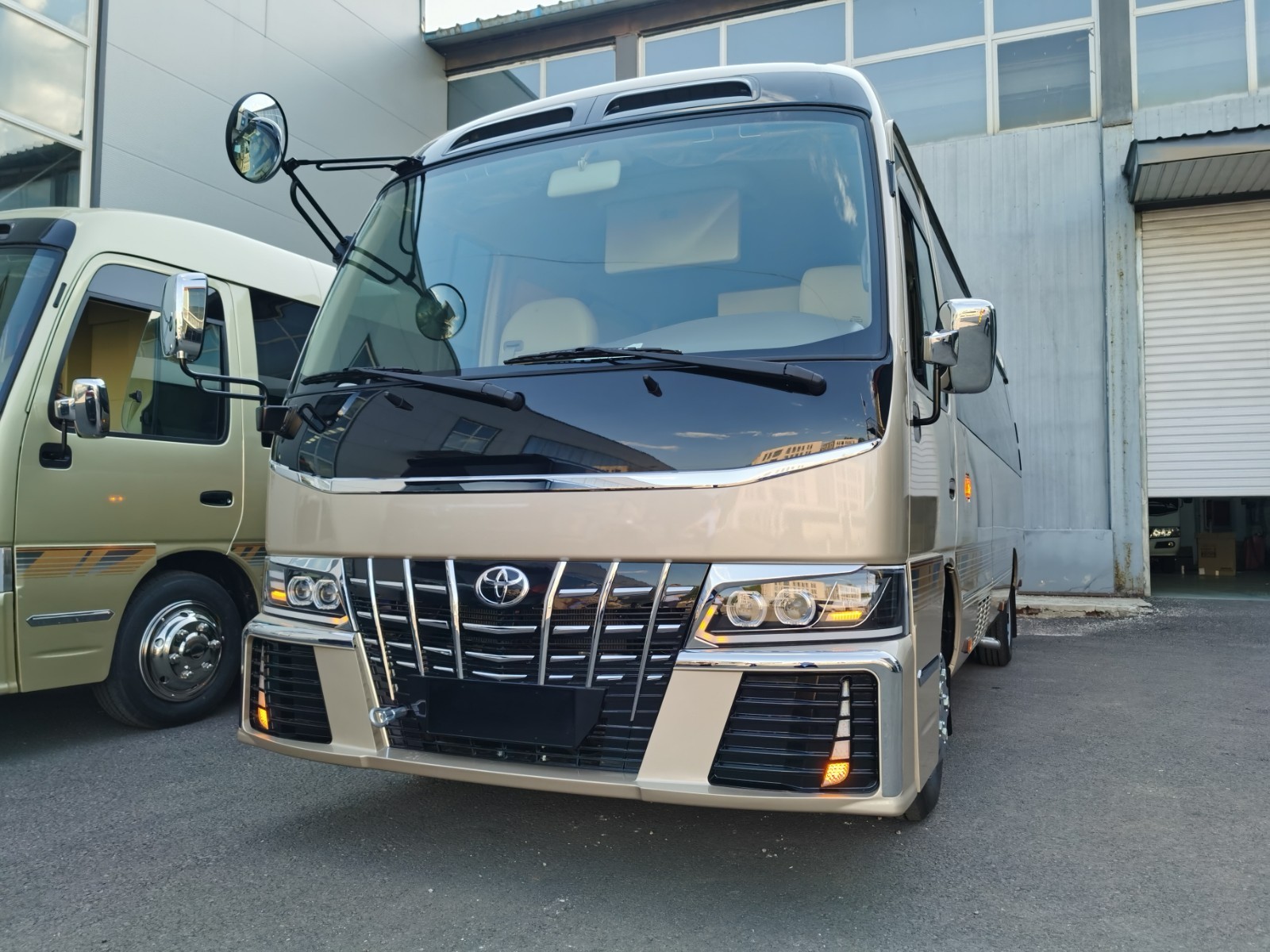 丰田柯斯达12座价格考斯特12座价格