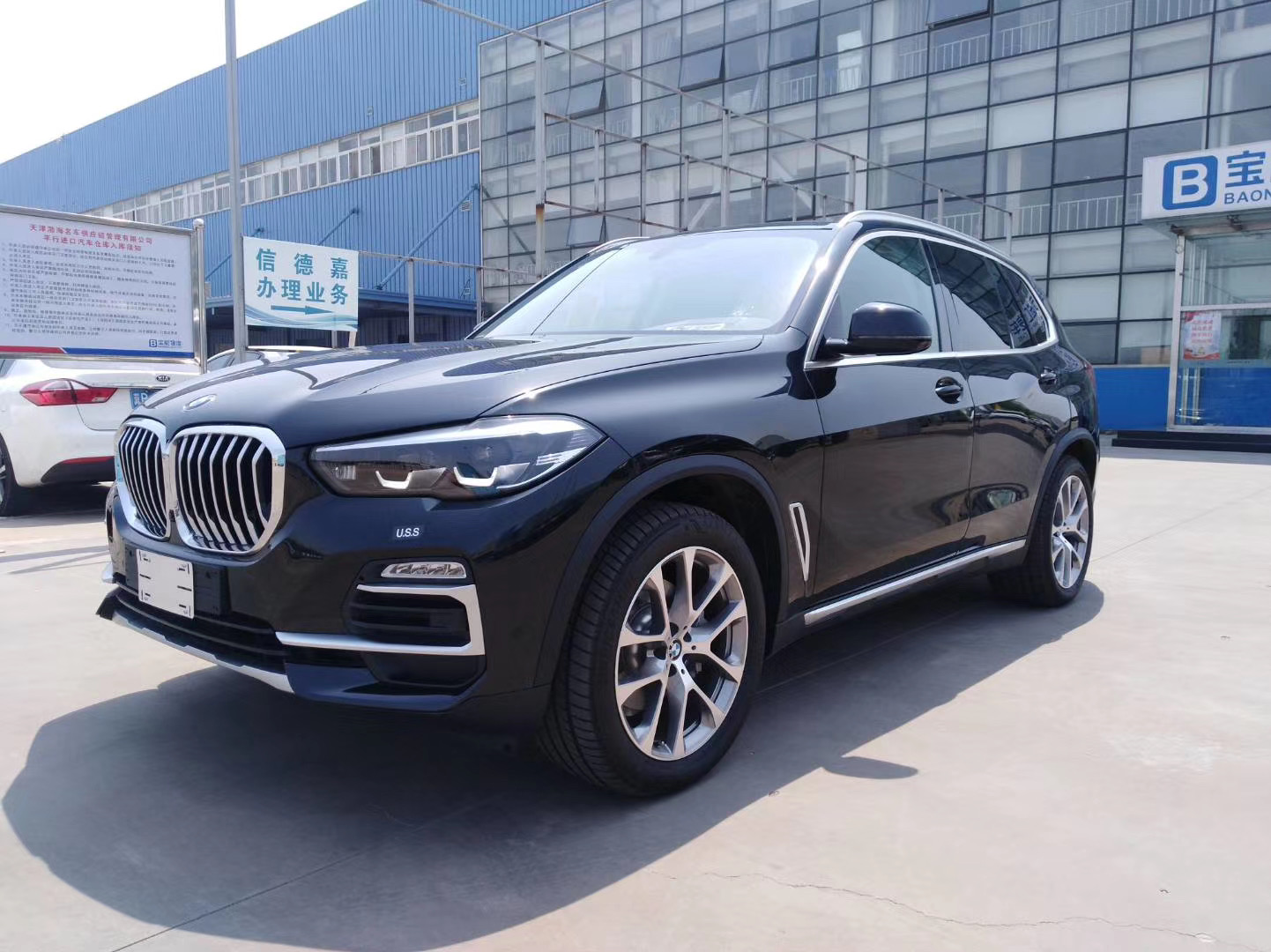 平行进口宝马x520款已到国六排放全港最低价