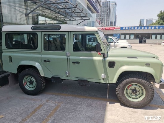 经典路虎卫士110传承版
