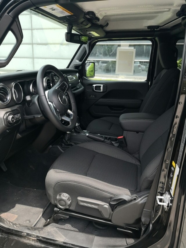 20款吉普牧马人高配版撒哈拉云南现车报价优惠