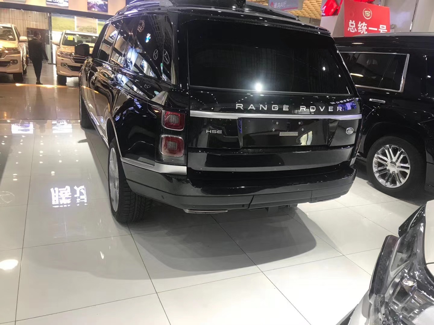 天津港20款路虎皇家一号奢华行宫实拍解析