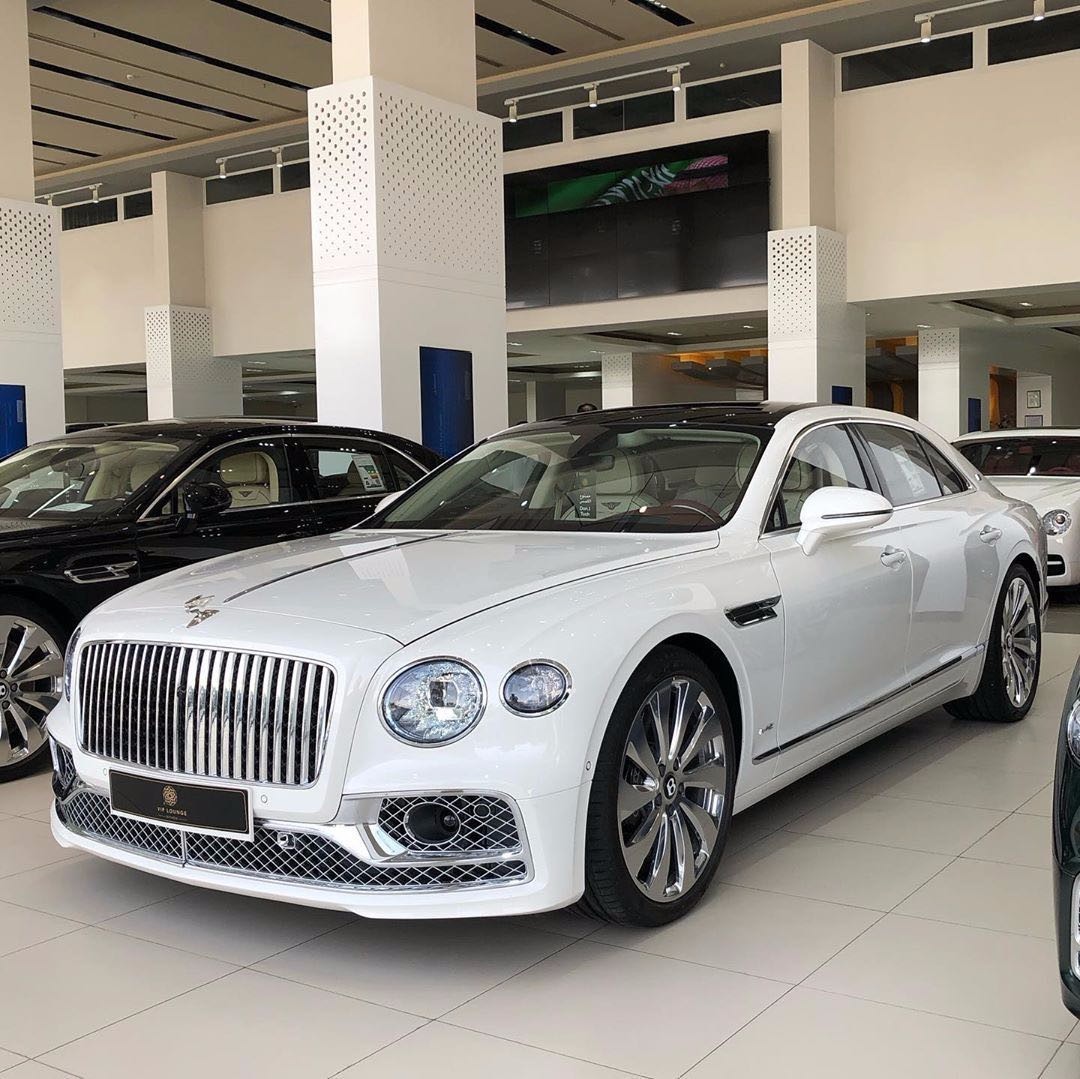 新款宾利飞驰全新造型手工打造现车实拍解析现车充足