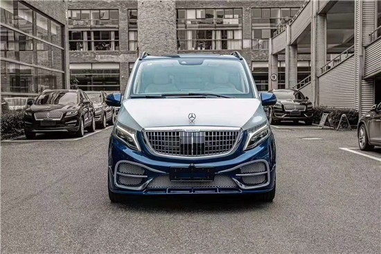 奔驰v260l改装迈巴赫商务车双色定制版
