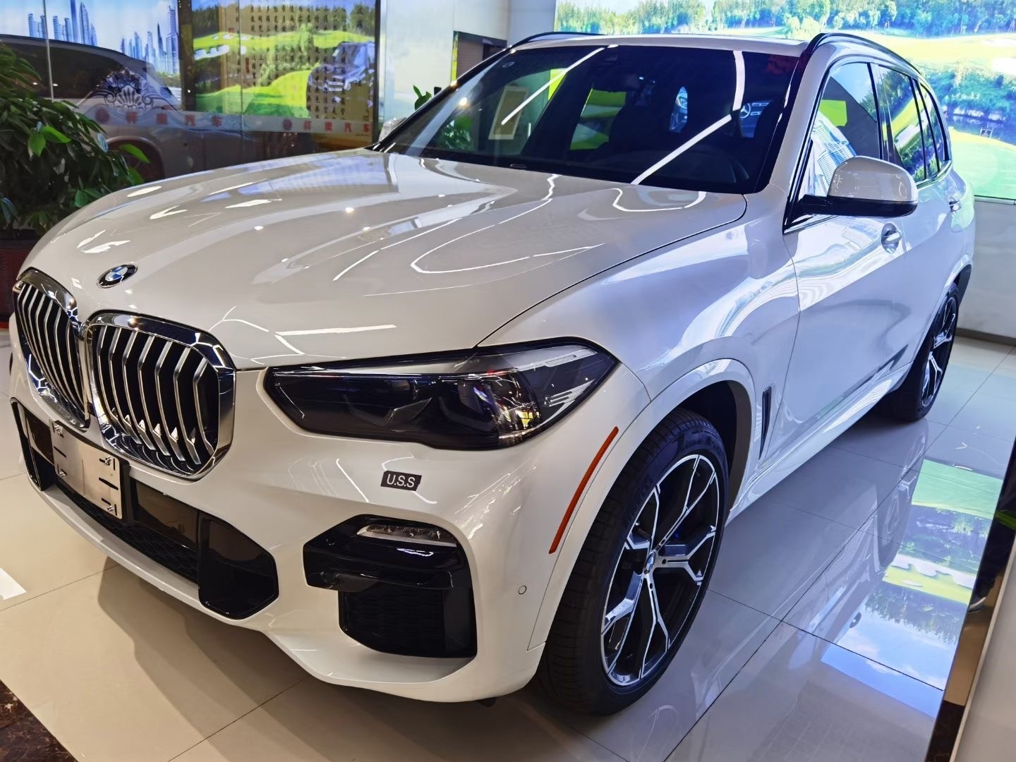 宝马x5裸车价多少钱(宝马x5落地价多少钱2020款)