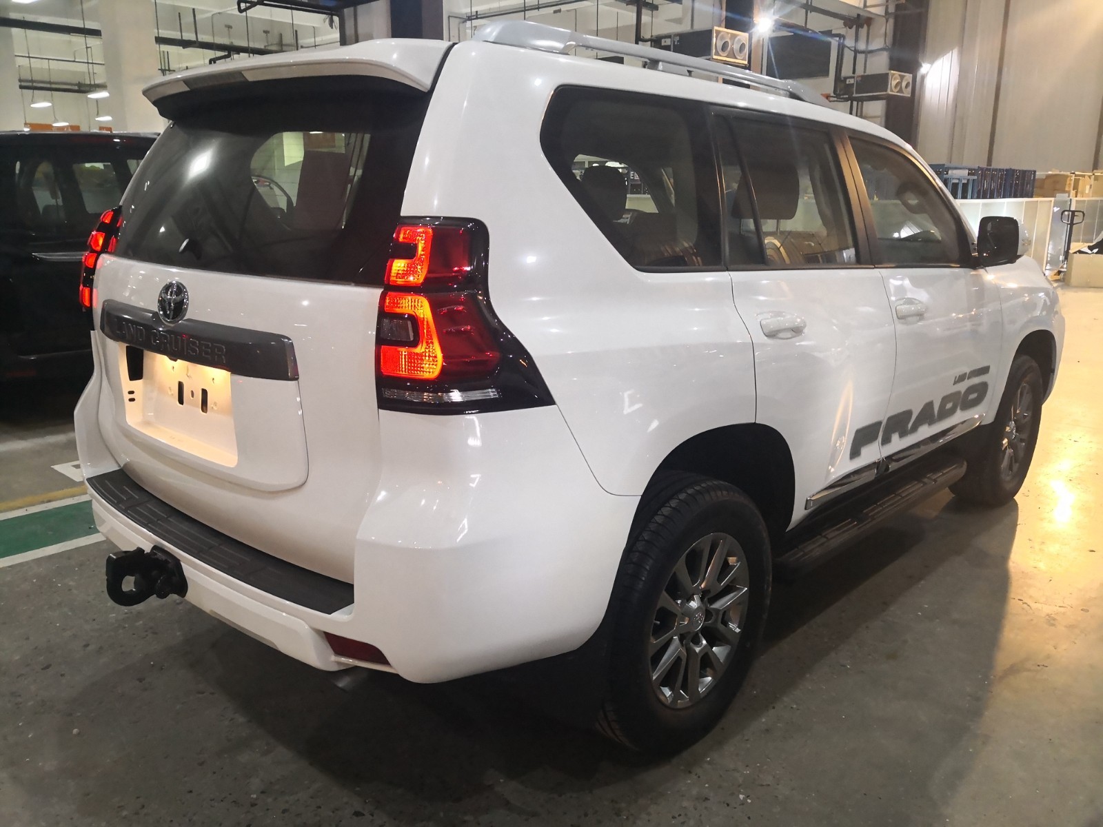 重庆平行进口霸道2800现车配置柴油