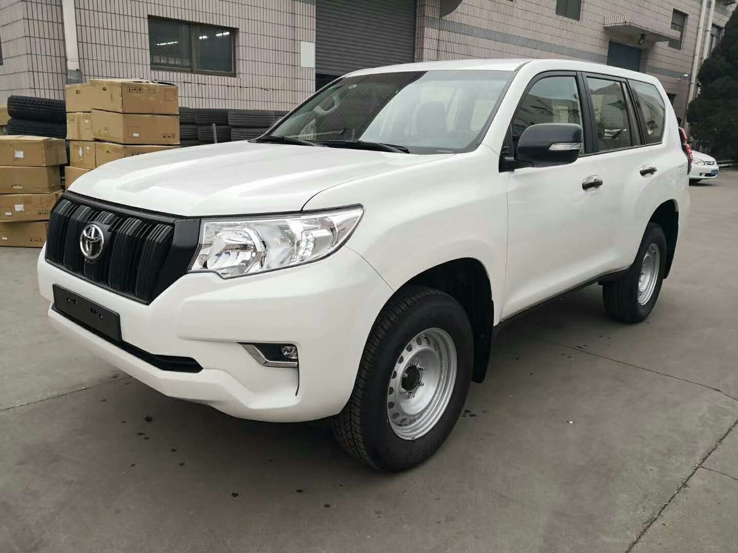 丰田霸道普拉多多少钱(丰田霸道普拉多多少钱落地)