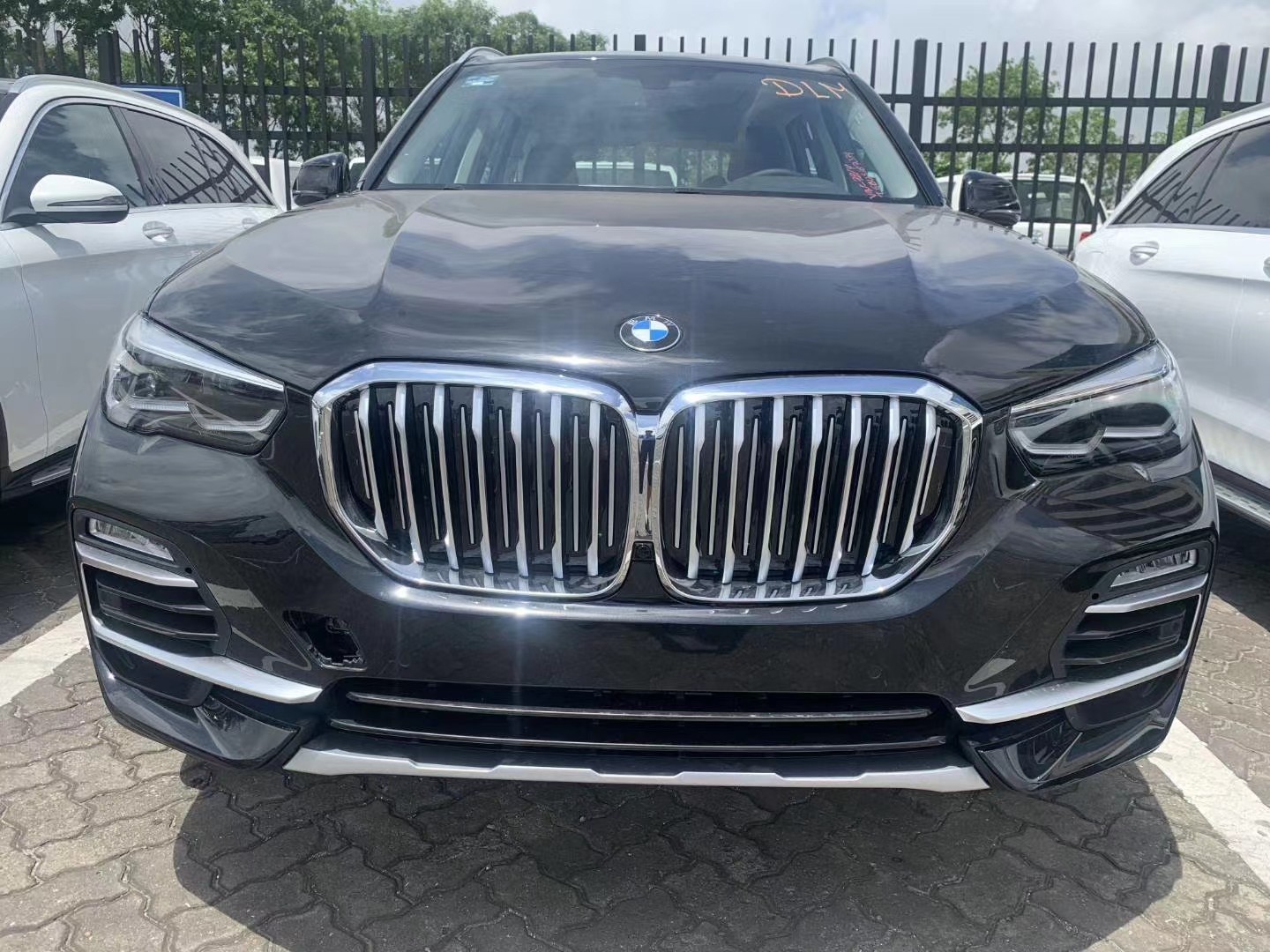 天津港2020款宝马x5中东版配置参数及最新行情