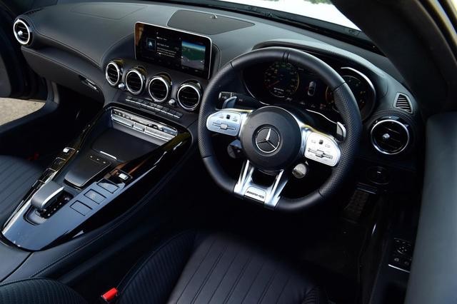 进阶对决 保时捷911 Cabriolet对比AMG GT Roadster 