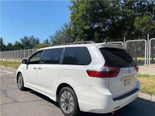 2020款丰田塞纳全系涨价 国五性能评测