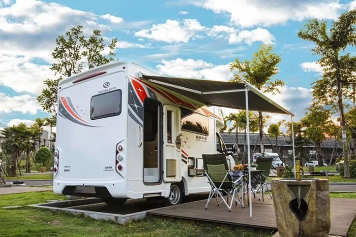 依维柯格林卡诺旅居房车 带床带厨卫 寻觅到生活原初的真谛