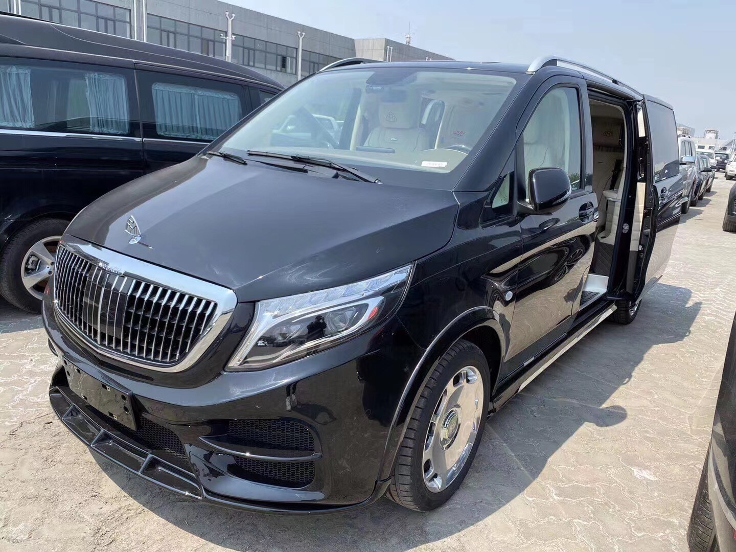 奔驰迈巴赫v250进口七座商务天津港优惠分期