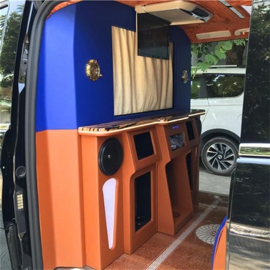 成都奔驰威霆商务车改装房车 蓝棕双拼改装图片