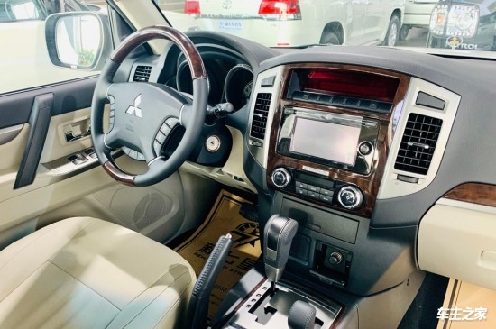 20款三菱帕杰罗v97配置豪华越野强劲