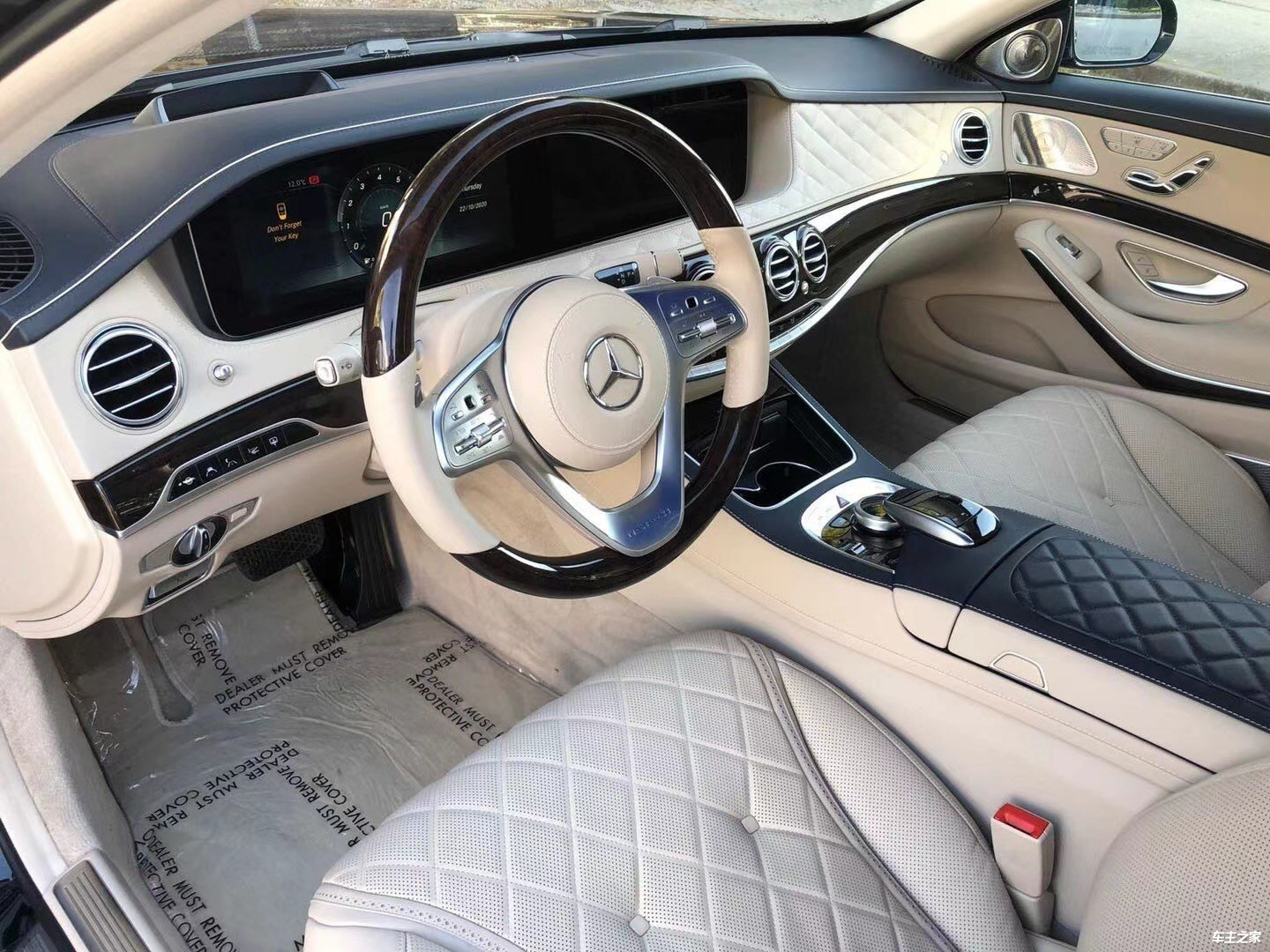 端庄优雅普尔曼奔驰迈巴赫s560天津港特价惠