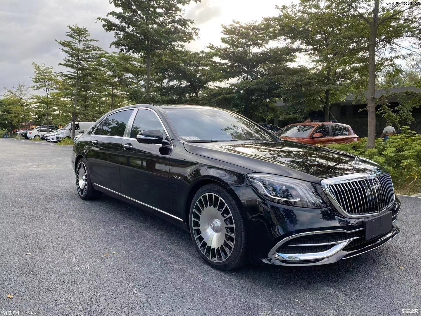 2020款国六奔驰迈巴赫s680实车配置报价天津港现车云南昆明提车