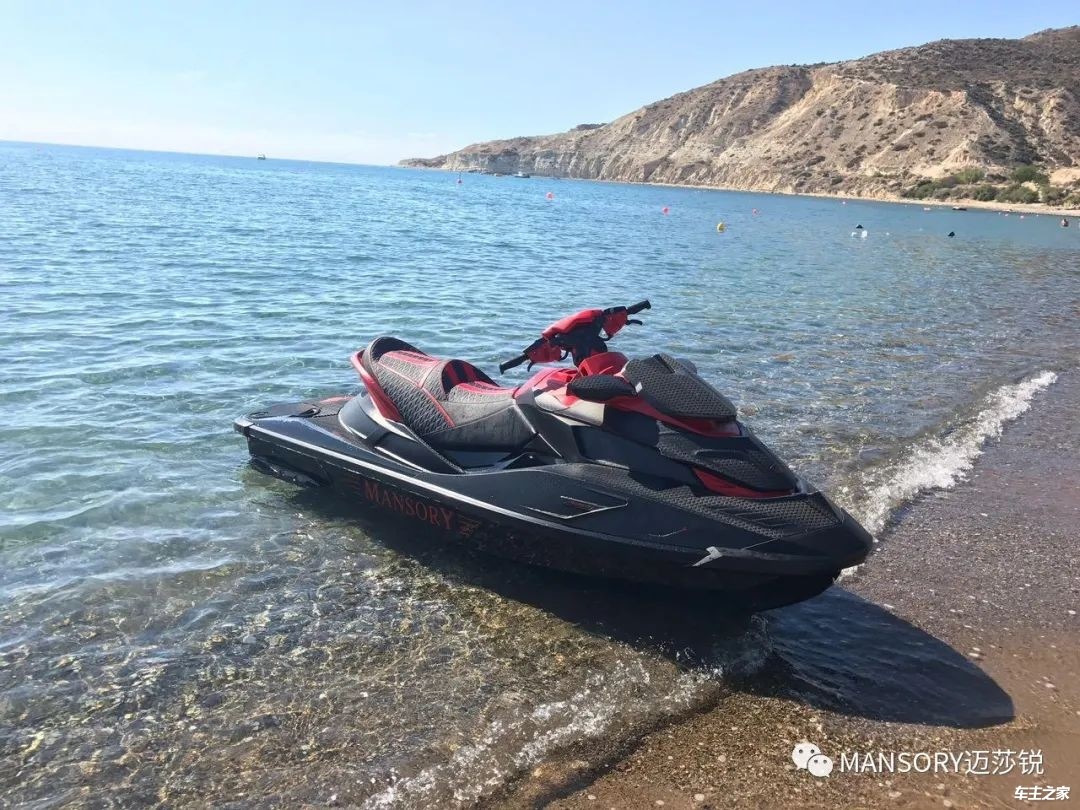 mansory迈莎锐跨界巨作碳纤维摩托艇blackmarlin赏析