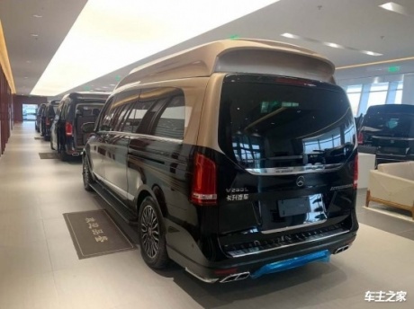 奔驰v260内饰个性化定制改装,奢华内饰打造最强商务车