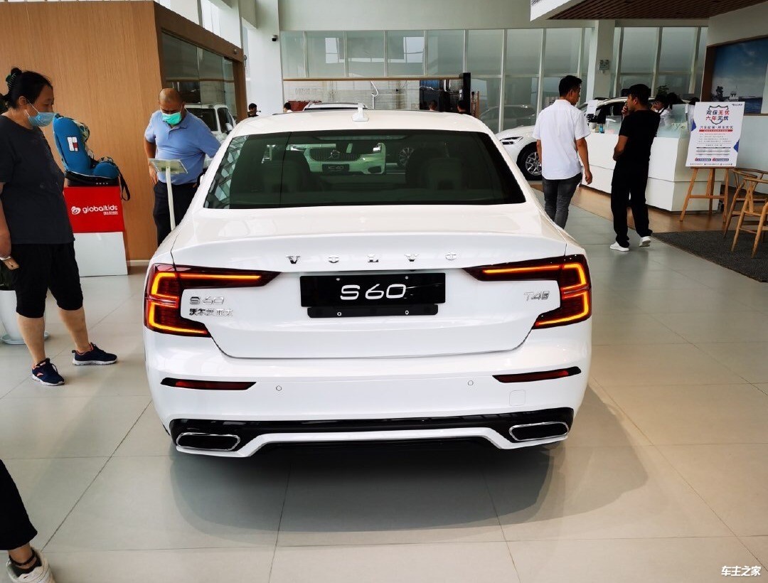 沃尔沃s60l最新报价及图片优惠15万安全环保家庭必选活动有限