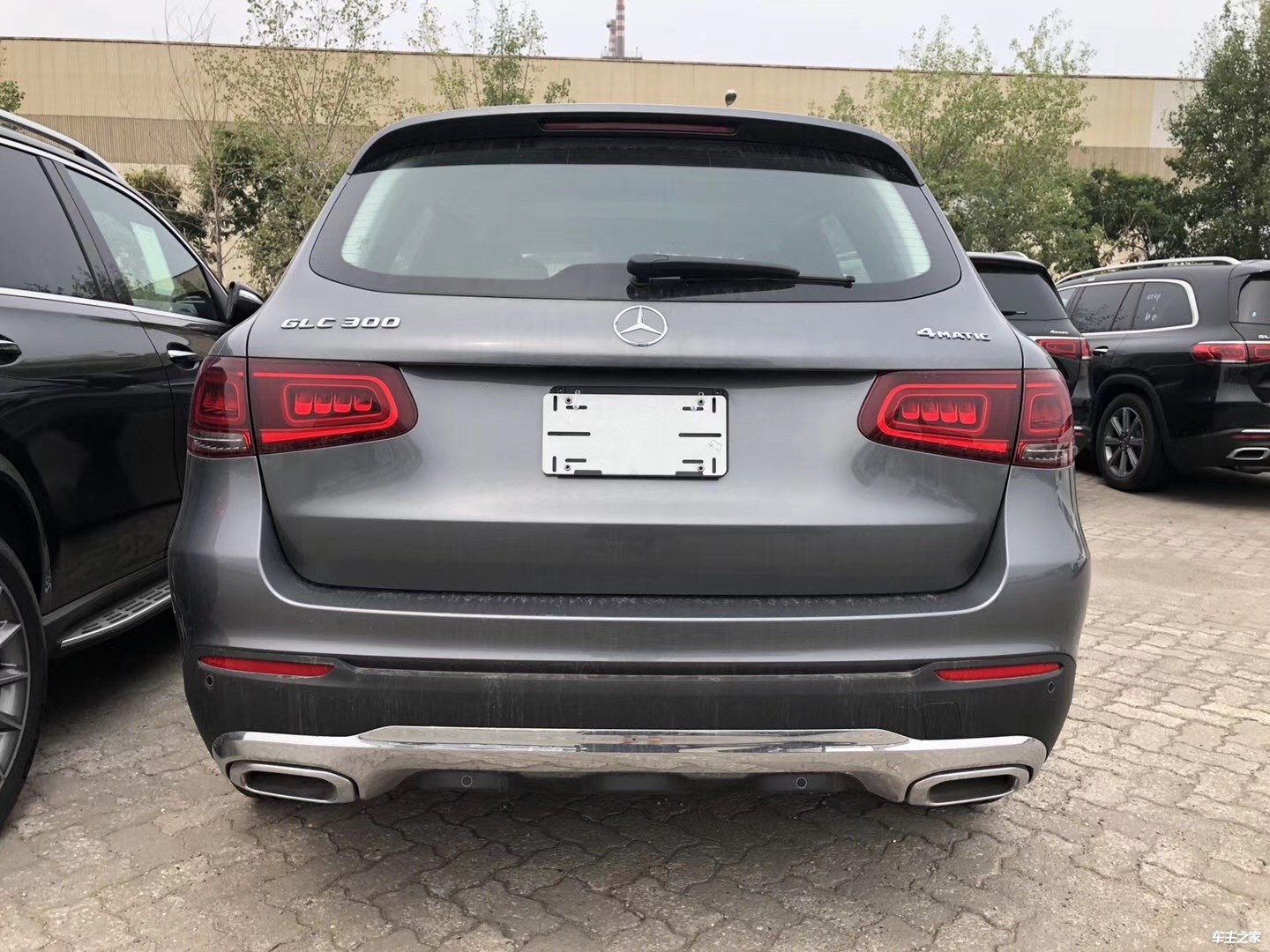 20款全新一代奔驰glc300国六20t四驱5座云南普洱39万提回家