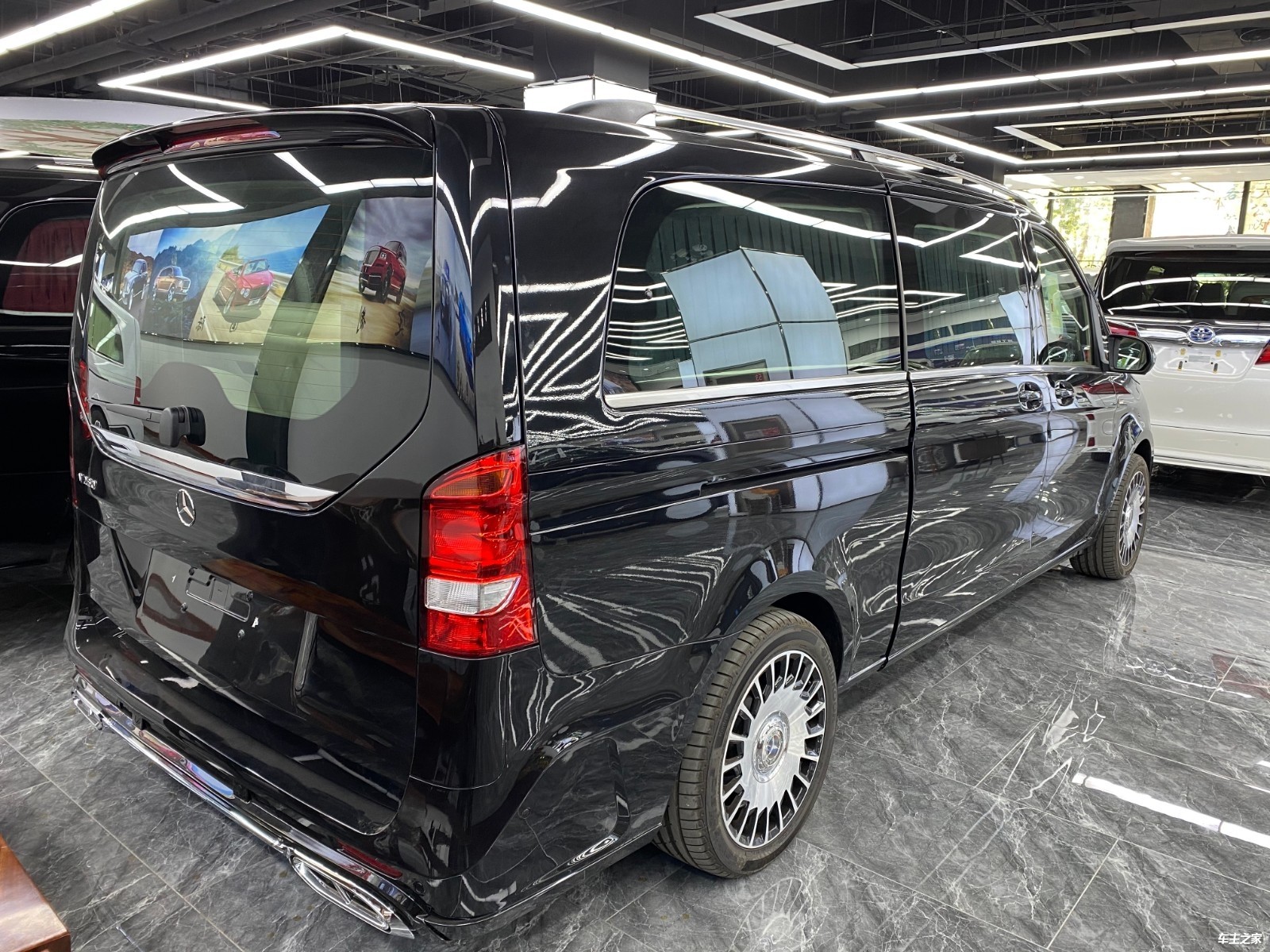 迈巴赫v250进口七座商务天津港最惠落地分期