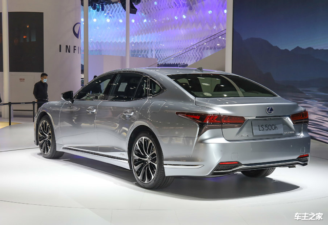 2021新款雷克萨斯ls现车特价最高优惠125万