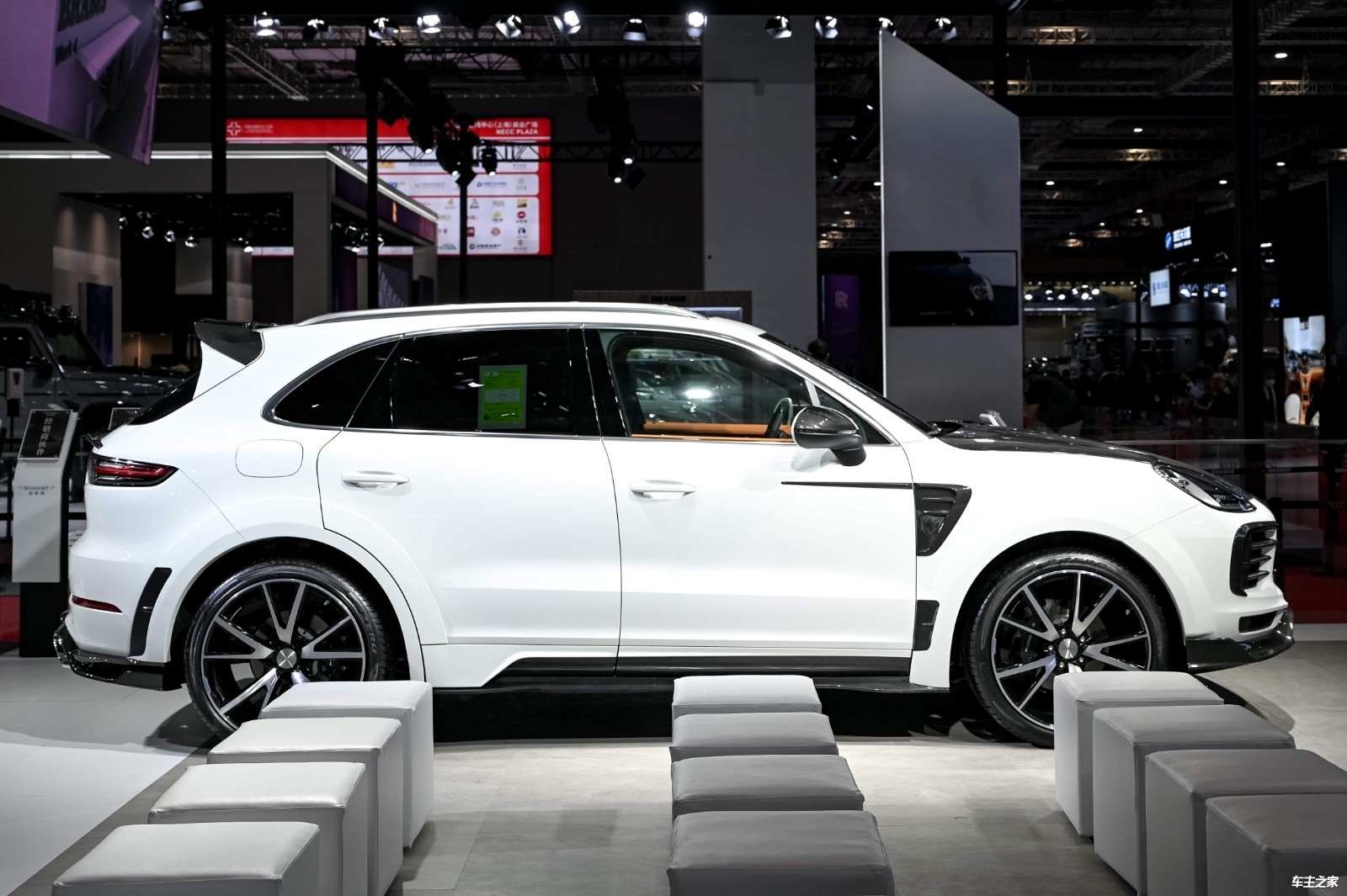 2021上海车展mansory迈莎锐卡宴售价1688万