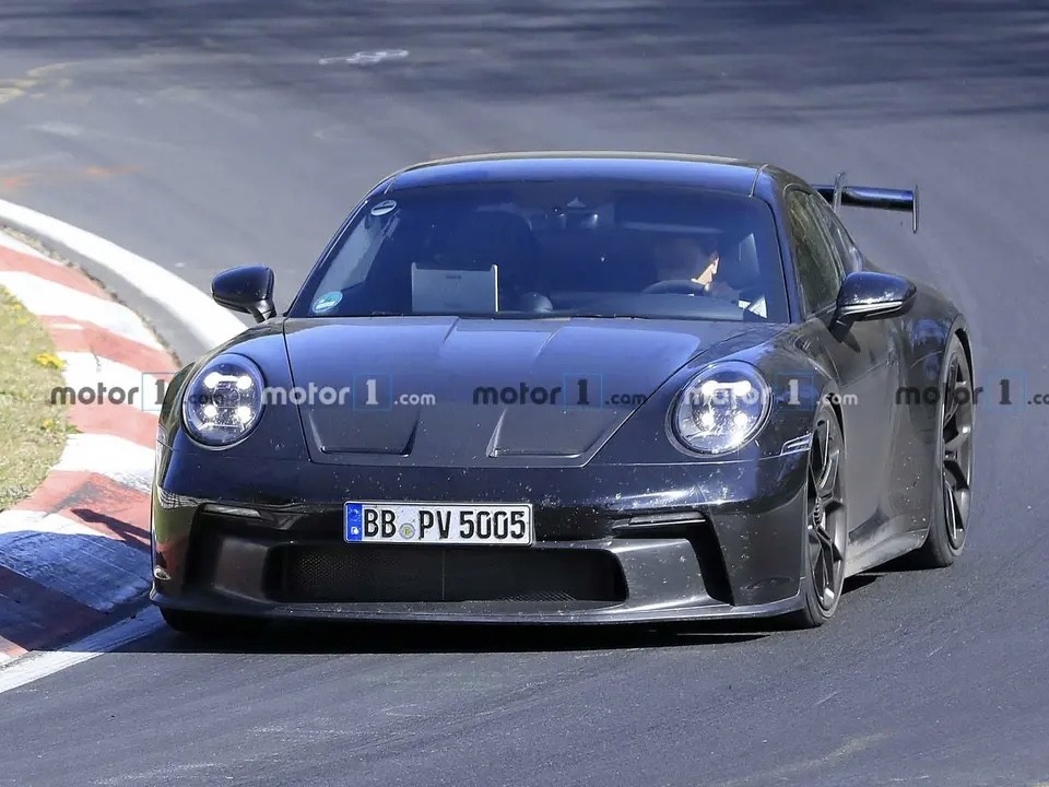保时捷911 GT3 RS最新谍照曝光 多处细节升级