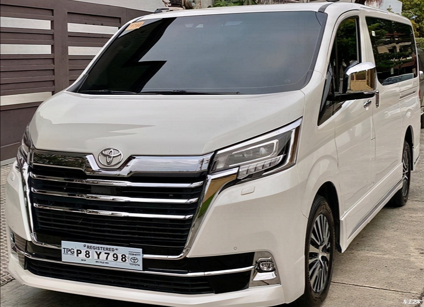 丰田mpv王牌全新海狮亮相比埃尔法还大气
