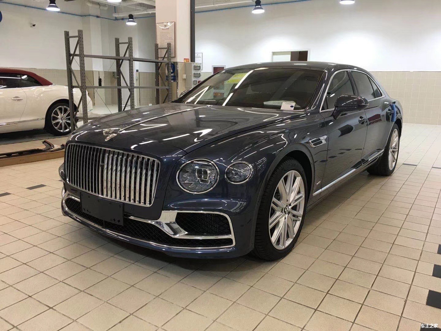 新款宾利飞驰60t40t首发限量现车