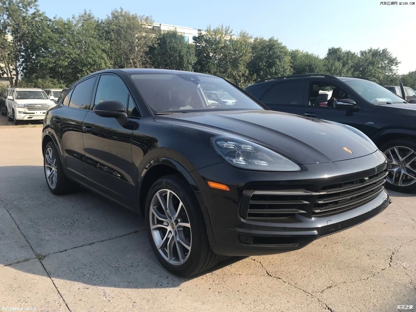 保时捷小卡宴2020款(保时捷卡宴2020款落地多少钱)