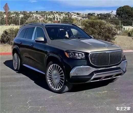 21款奔驰迈巴赫gls600双拼色尽显荣耀
