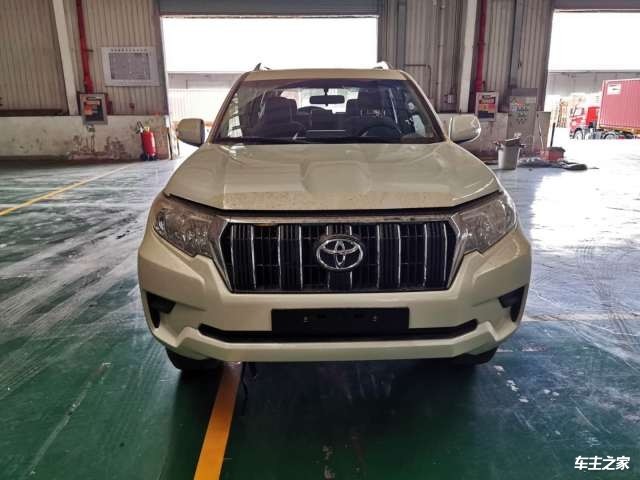 > 20款中东版霸道4000国五包牌包税昆明现车可分期