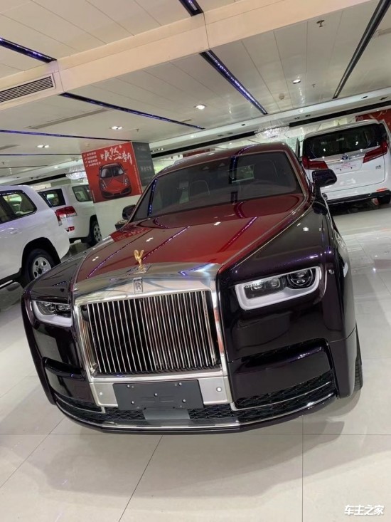 扩展木饰,彩色方向盘,方向盘条幅用木 ,劳斯莱斯定制音响 ,定制迎宾