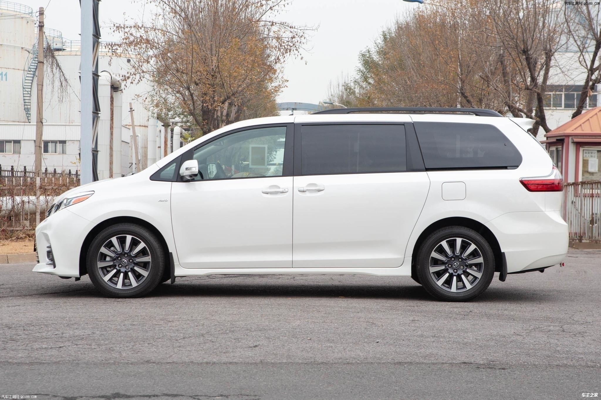 20款丰田塞纳35加版四驱天津港国六现车多少钱