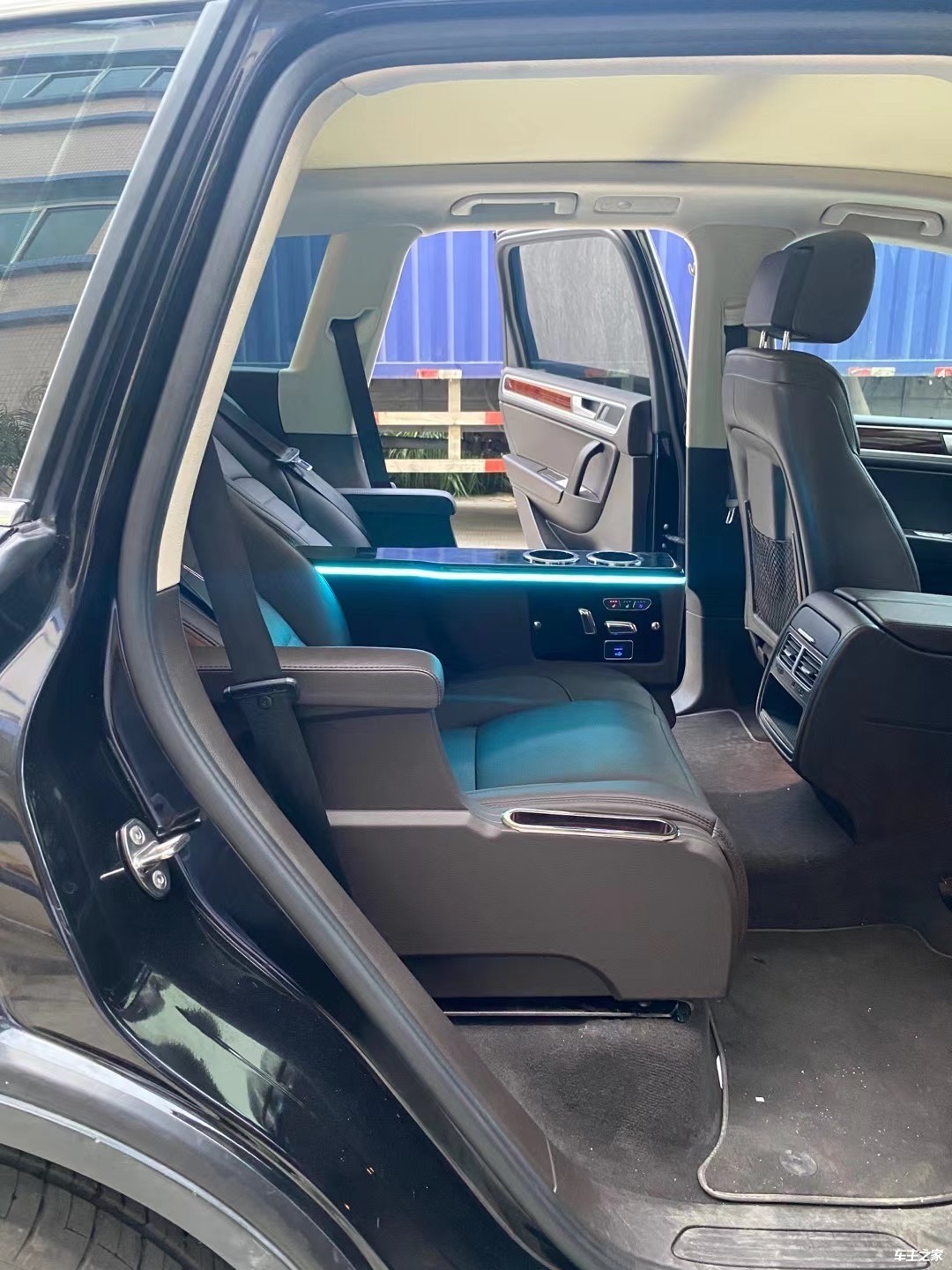 大众途锐改装内饰航空座椅最新实拍案例图片2