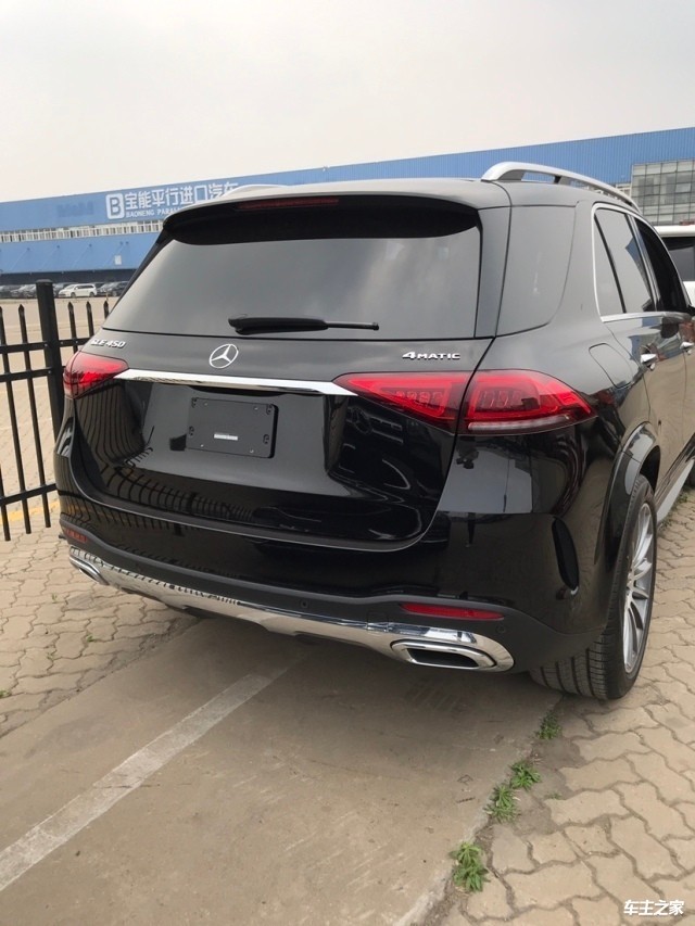 昆明平行进口车奔驰gle450到店实地试驾
