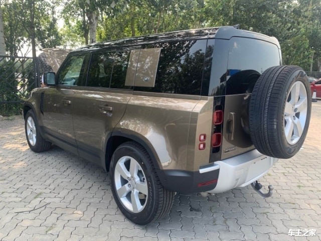 【图】天津港新款路虎卫士,霸气的外表让你爱到不行!