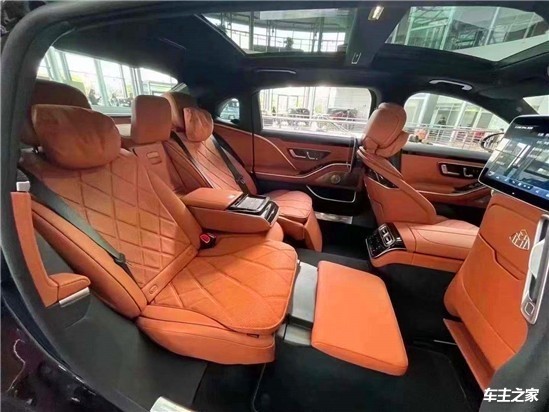 21款奔驰迈巴赫s480迈巴赫gls480内饰科技感十足