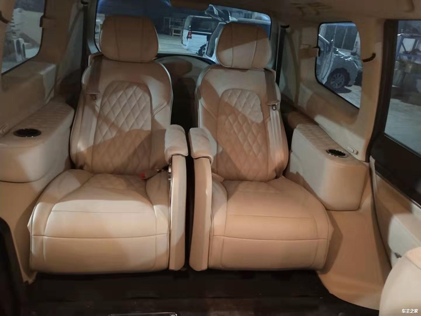 帕杰罗改装航空座椅无损安装方便快捷