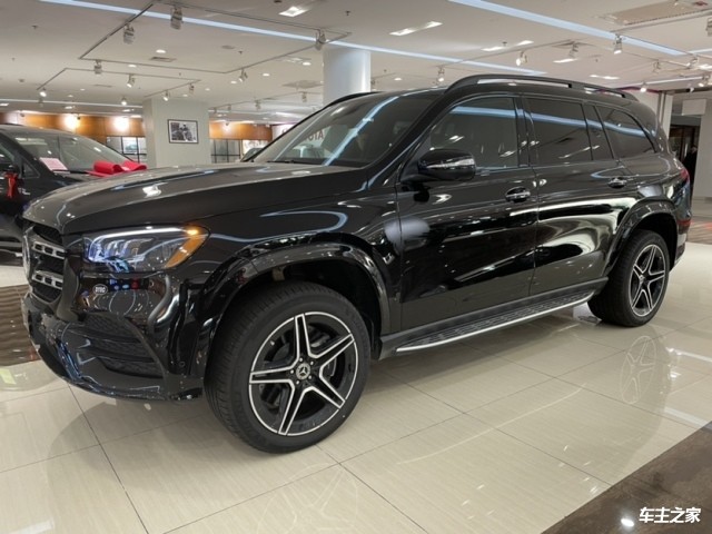 奔驰gls450百万级别的豪车你爱了吗
