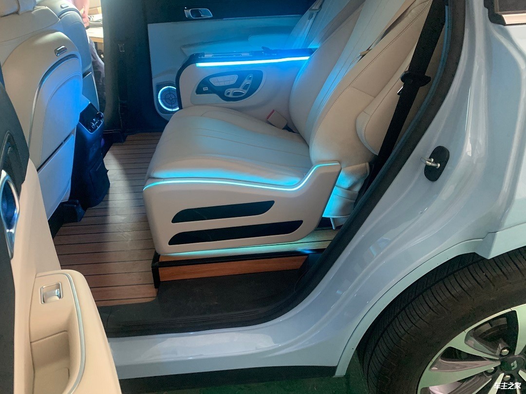 理想one改装航空座椅专车专用