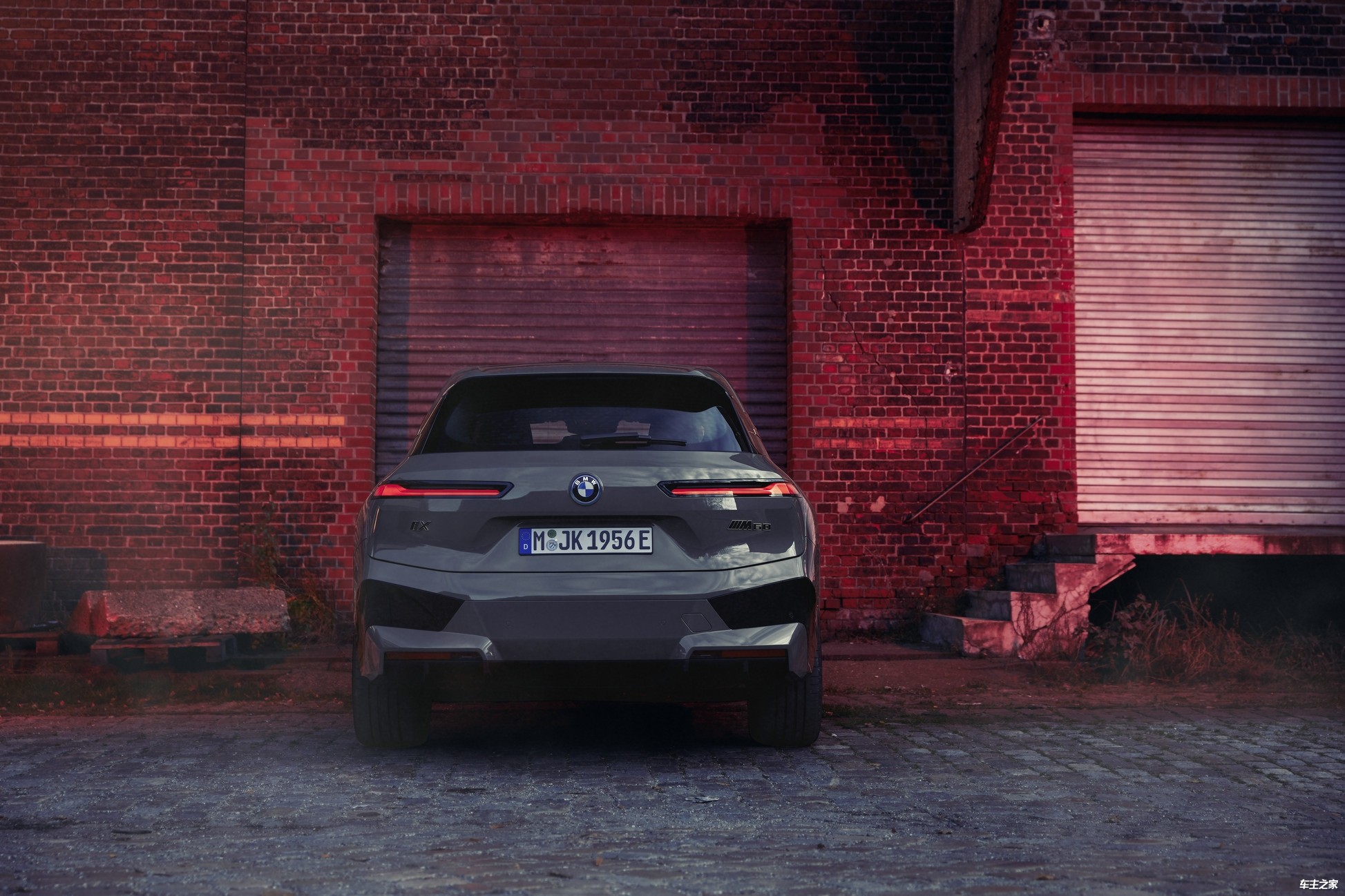 宝马ix系列新增两款车型售价70来万元起