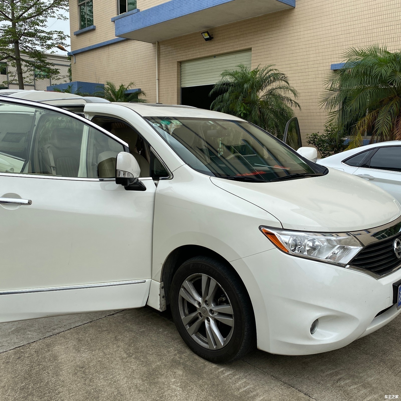 日产尼桑贵士改装航空座椅及内饰翻新1