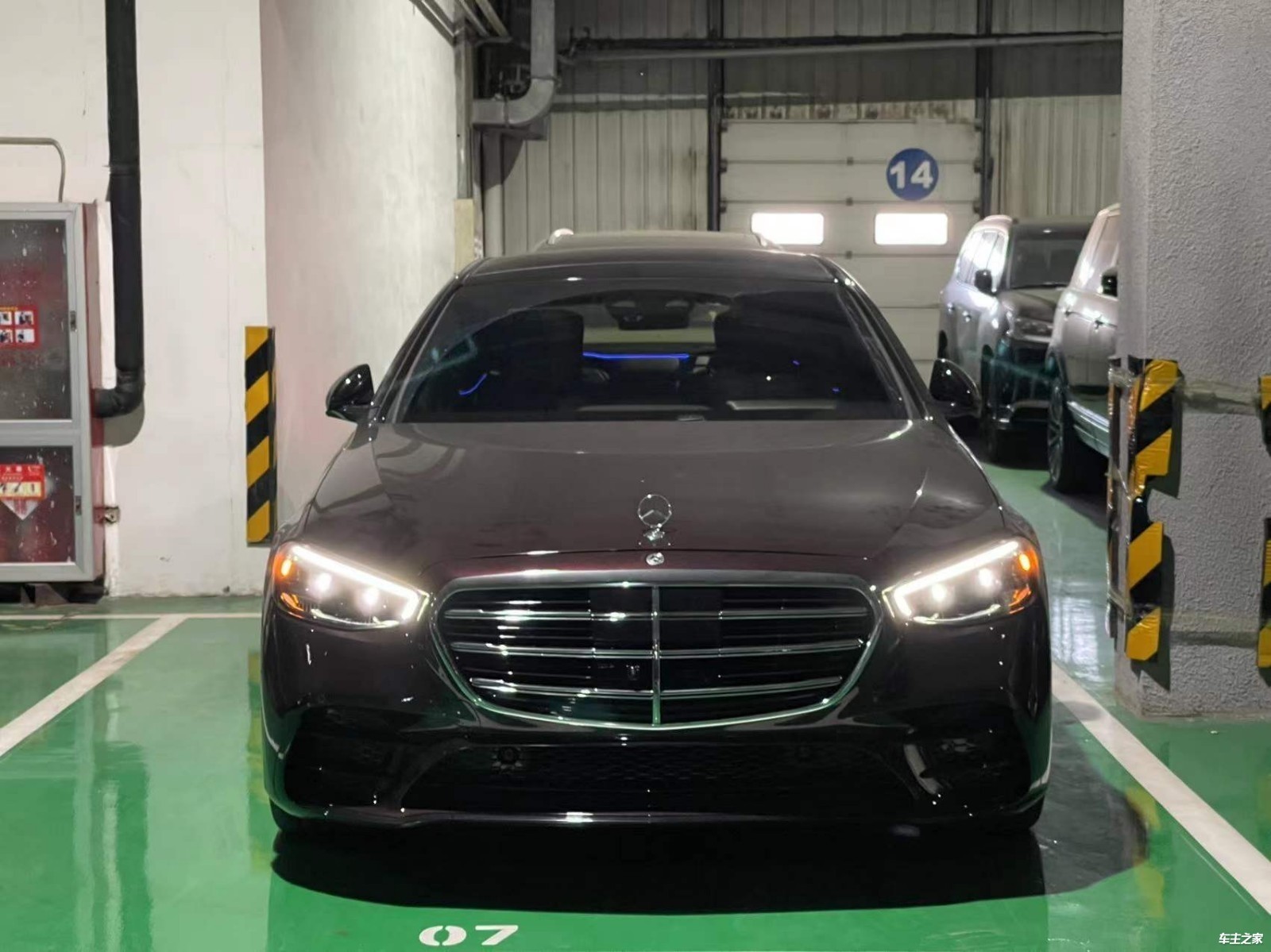 21款奔驰s500港口现车来袭比中规优惠20w