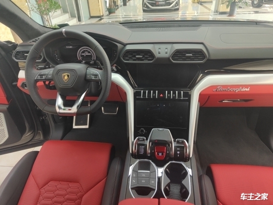 2021款兰博基尼urus40tv8战斗灰红内